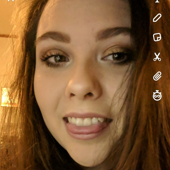 Meet your Posher, Kenzie - Picture 1 of 1